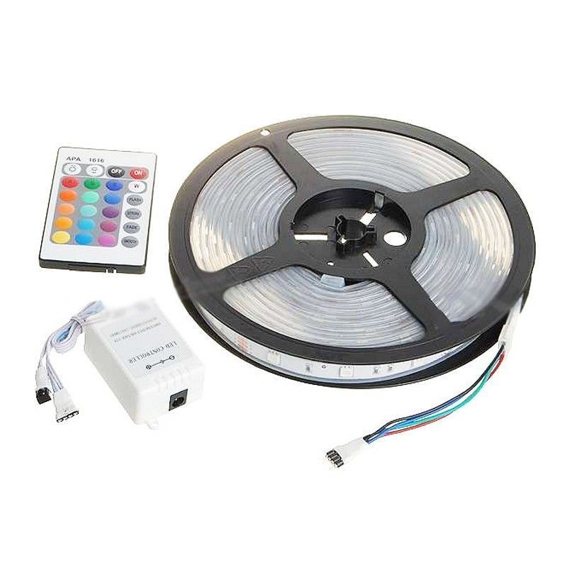 Banda LED multicolor, lungime 5 metri, controller, telecomanda si sursa de curent inclusa