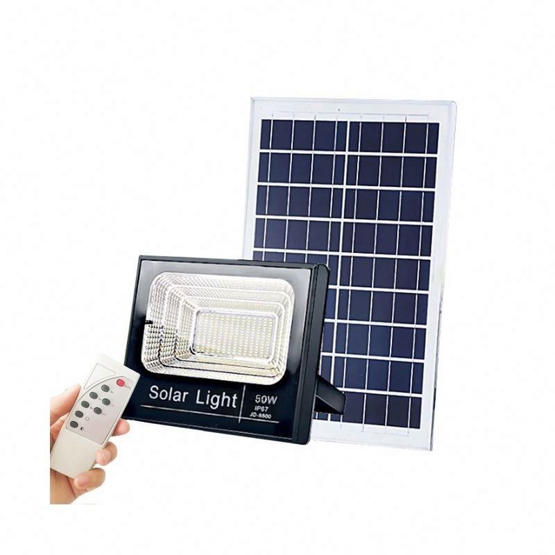 PROIECTOR LED SMD 50 W CU PANOU SOLAR IP67